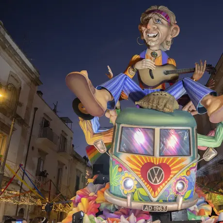 PUGLIA: VALLE D'ITRIA E CARNEVALE DI PUTIGNANO