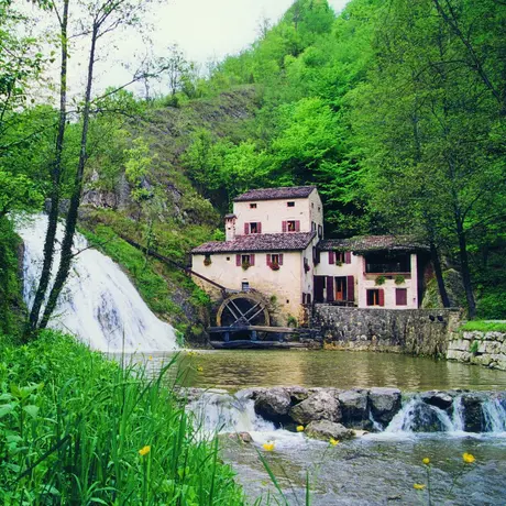 VENETO: TRA COLLI, VIGNE E BORGHI TREVIGIANI