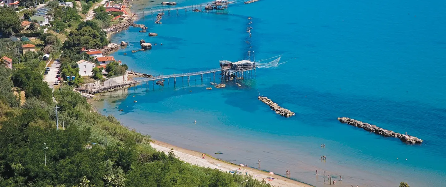 LE ISOLE TREMITI, PUNTA  ADERCI E I TRABOCCHI