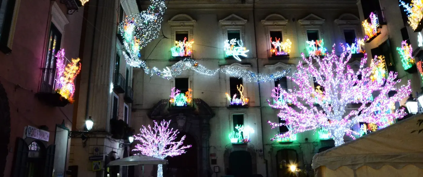 LUCI DI SALERNO, NAPOLI E REGGIA DI CASERTA