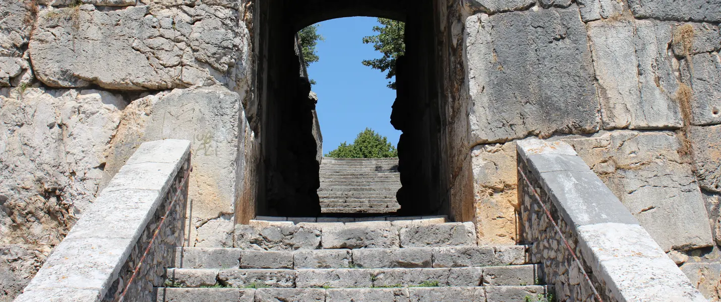 CIOCIARIA  AUTENTICA, DA ANAGNI AD ALATRI