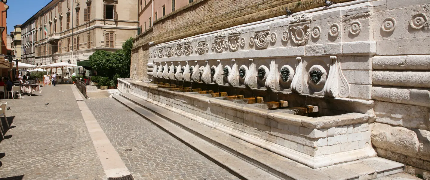 FESTA DELLA  DONNA  AD ANCONA E NUMANA