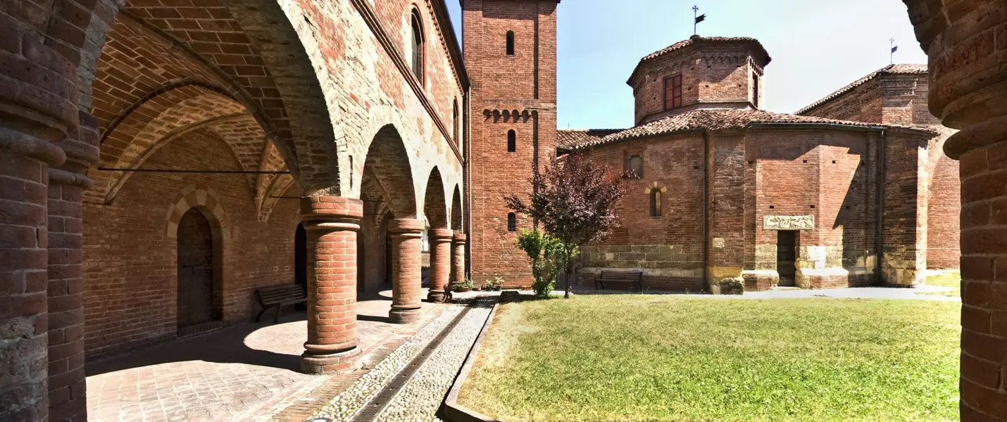 PIEMONTE TRA CANTINE E CASTELLI