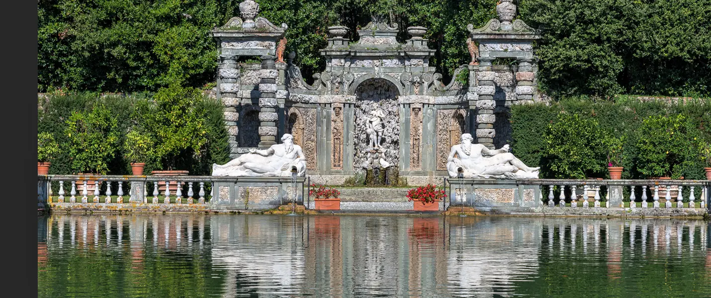 VILLA REALE E LE ANTICHE CAMELIE DELLA LUCCHESIA