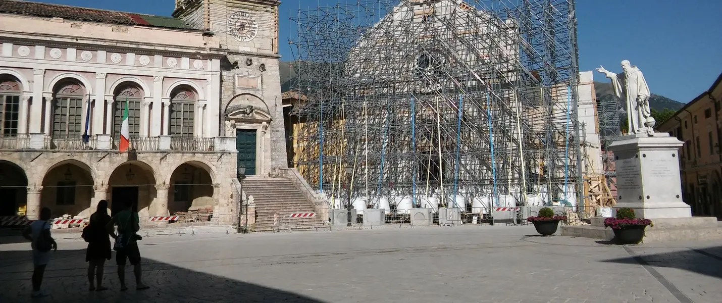 FIORITURA DI CASTELLUCCIO  E CASCIA