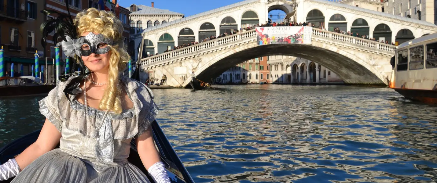 VENEZIA E IL CARNEVALE SULL'ACQUA